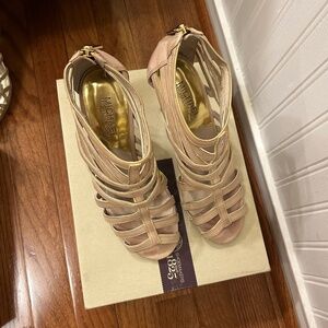 7 Micheal Kors Leather Stiletto